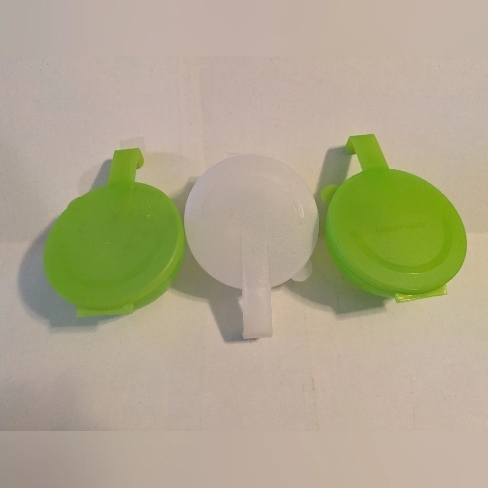 3 Tupperware Forget Me Not Hanging Onion/Tomato/Veggie Keeper 2 Green 1 white